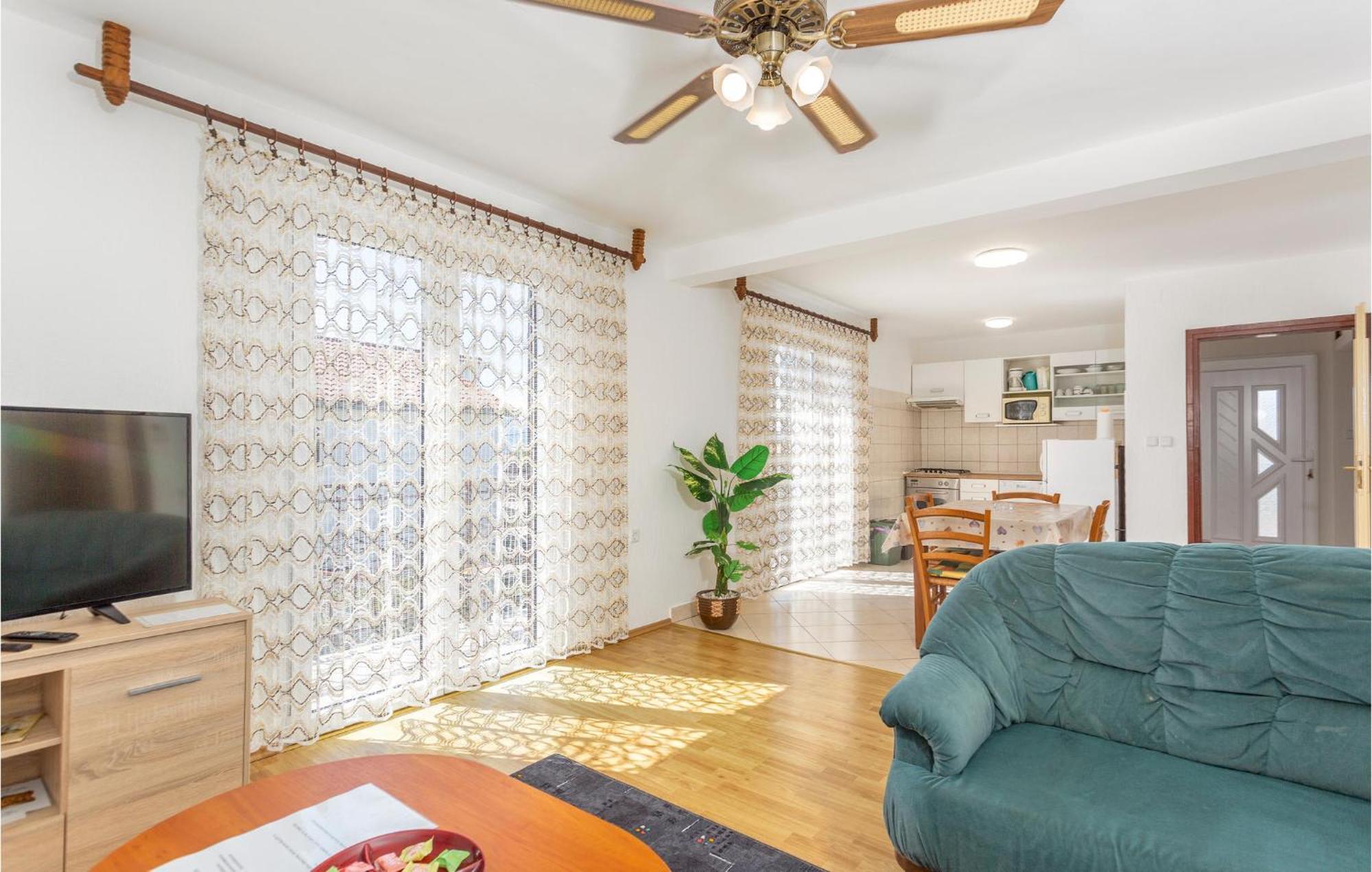 Lovely Apartment In Krk With Kitchen Brzac Luaran gambar