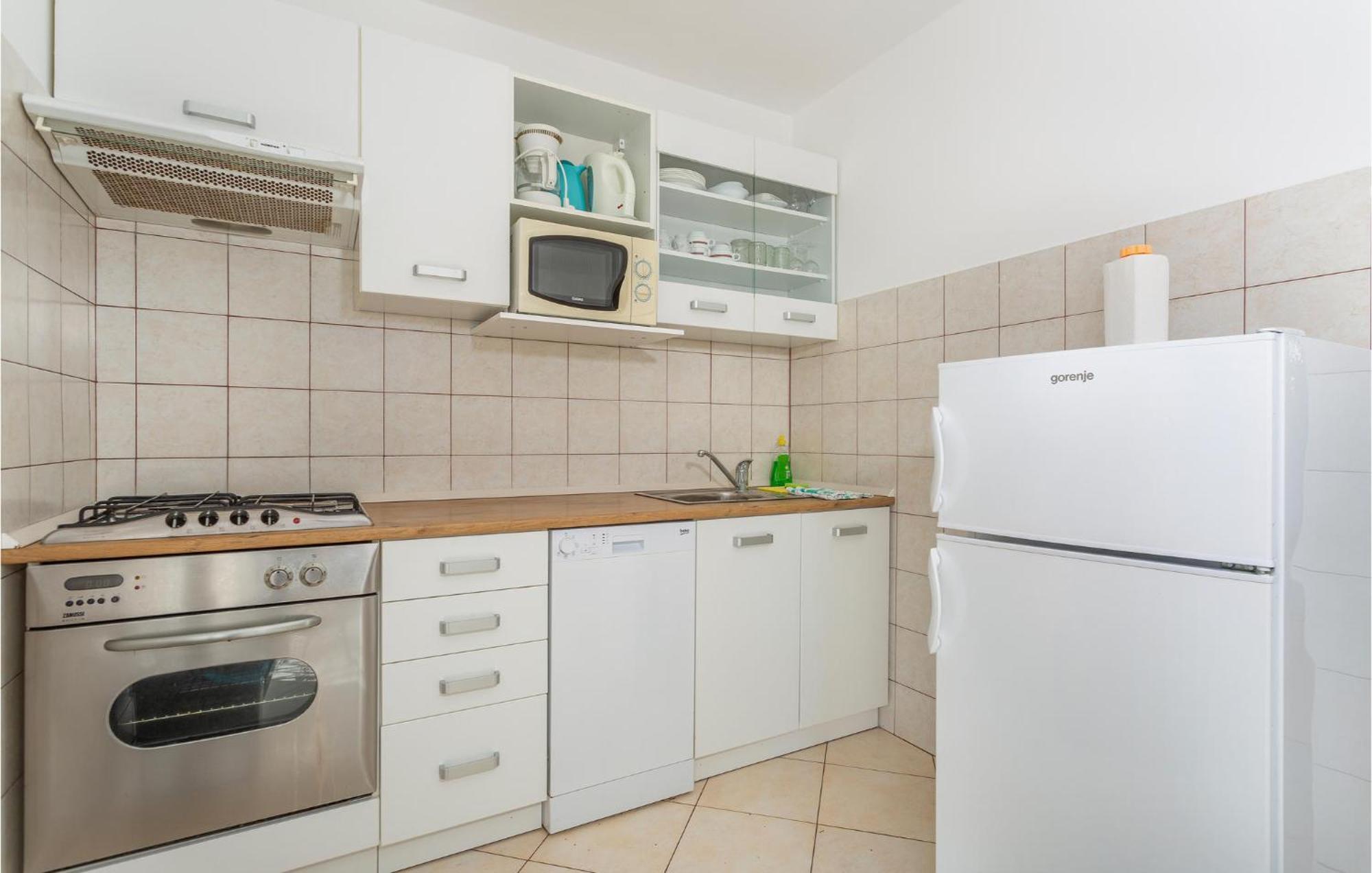 Lovely Apartment In Krk With Kitchen Brzac Luaran gambar