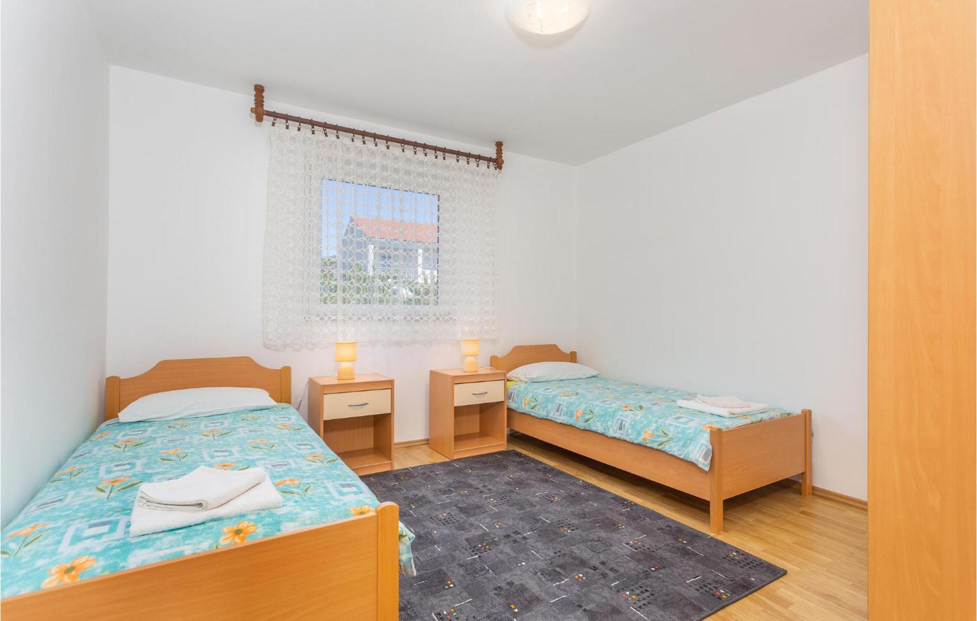 Lovely Apartment In Krk With Kitchen Brzac Luaran gambar