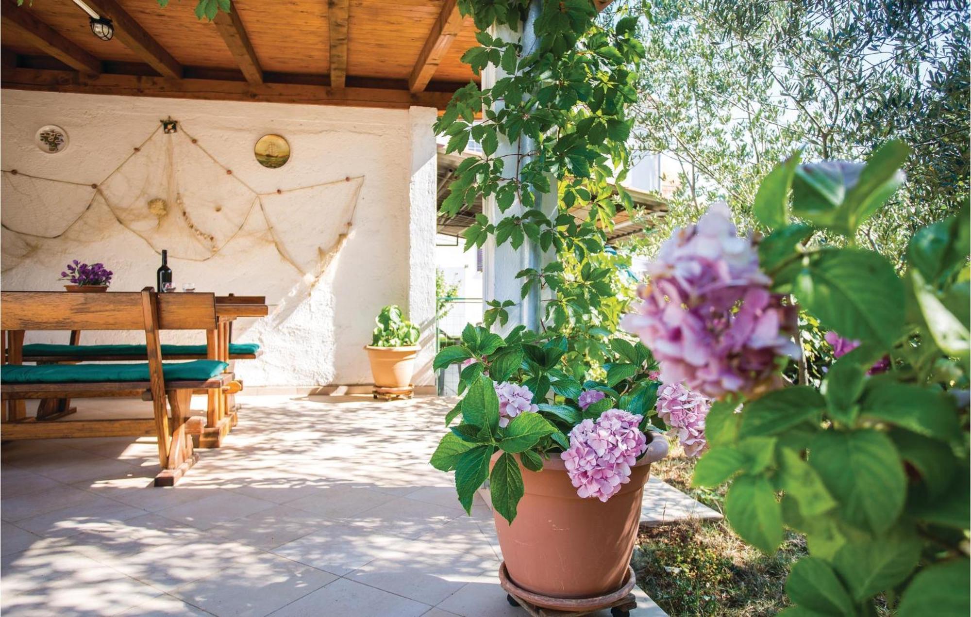 Lovely Apartment In Krk With Kitchen Brzac Luaran gambar