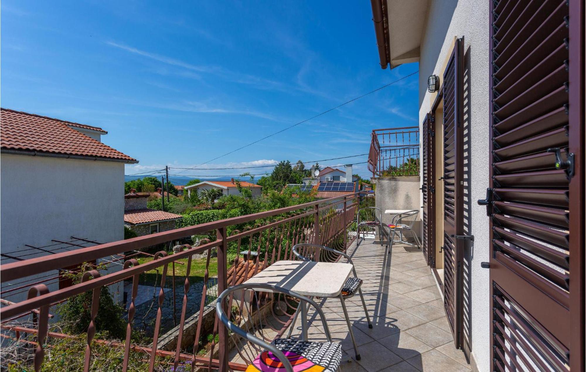 Lovely Apartment In Krk With Kitchen Brzac Luaran gambar